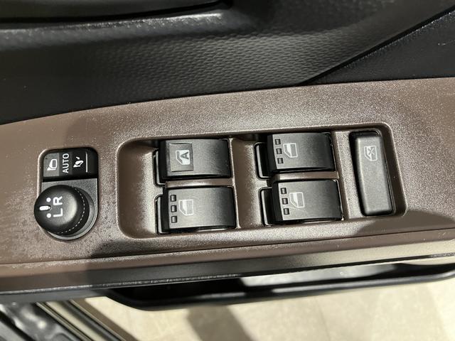 タンク Ｇ　Ｓ　ナビ　バックカメラ　ＥＴＣ　両側電動スライドドア　衝突被害軽減ブレーキ　スマートキー　電動格納式ミラー　オートエアコン　アイドリングストップ　横滑り防止機能　マニュアルレベリング　ステアリングスイッチ（41枚目）