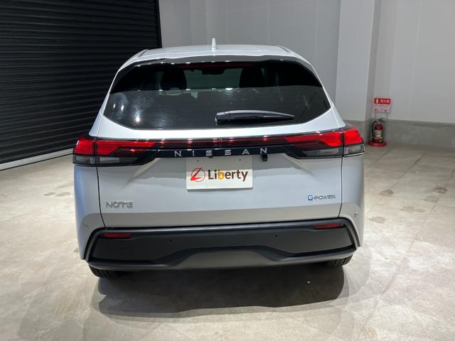 ノート X 純正ナビ 全方位カメラ ETC 衝突被害軽減ブレーキ 電子パーキング オートブレーキホールド 純正アルミホイール ステアリングスイッチ スマートキー オートライト 電動格納式ミラー(14枚目)