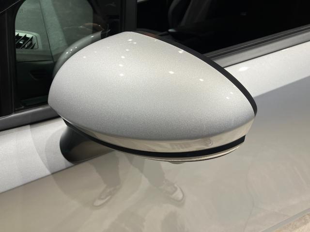 ノート X 純正ナビ 全方位カメラ ETC 衝突被害軽減ブレーキ 電子パーキング オートブレーキホールド 純正アルミホイール ステアリングスイッチ スマートキー オートライト 電動格納式ミラー(18枚目)