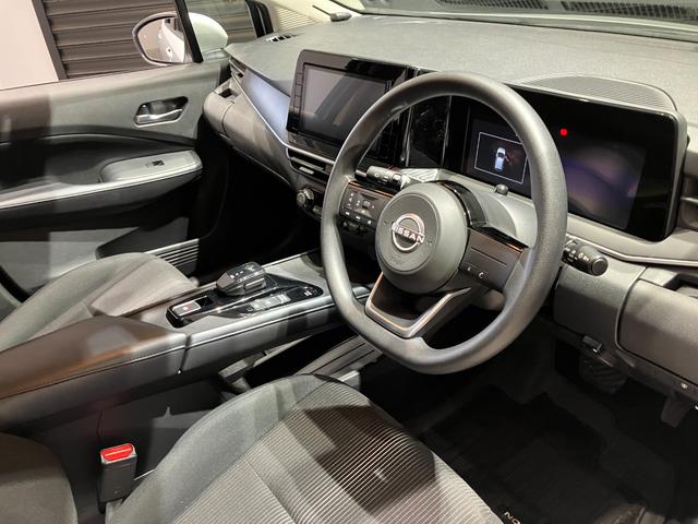 ノート X 純正ナビ 全方位カメラ ETC 衝突被害軽減ブレーキ 電子パーキング オートブレーキホールド 純正アルミホイール ステアリングスイッチ スマートキー オートライト 電動格納式ミラー(23枚目)