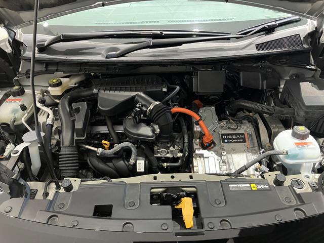 ノート X 純正ナビ 全方位カメラ ETC 衝突被害軽減ブレーキ 電子パーキング オートブレーキホールド 純正アルミホイール ステアリングスイッチ スマートキー オートライト 電動格納式ミラー(55枚目)