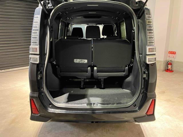 ヴォクシー ＺＳ　煌　純正ナビ　バックカメラ　ＥＴＣ　両側電動スライドドア　Ｂｌｕｅｔｏｏｔｈ　衝突被害軽減ブレーキ　レーンキープアシスト　純正アルミホイール　ステアリングスイッチ　シートバックテーブル　ロールサンシェード（16枚目）