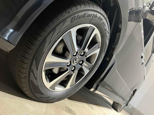 ヴォクシー ＺＳ　煌　純正ナビ　バックカメラ　ＥＴＣ　両側電動スライドドア　Ｂｌｕｅｔｏｏｔｈ　衝突被害軽減ブレーキ　レーンキープアシスト　純正アルミホイール　ステアリングスイッチ　シートバックテーブル　ロールサンシェード（19枚目）