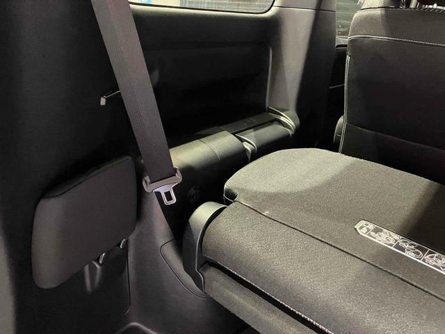 ヴォクシー ＺＳ　煌　純正ナビ　バックカメラ　ＥＴＣ　両側電動スライドドア　Ｂｌｕｅｔｏｏｔｈ　衝突被害軽減ブレーキ　レーンキープアシスト　純正アルミホイール　ステアリングスイッチ　シートバックテーブル　ロールサンシェード（21枚目）