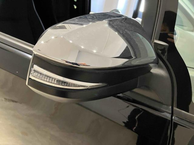 ヴォクシー ＺＳ　煌　純正ナビ　バックカメラ　ＥＴＣ　両側電動スライドドア　Ｂｌｕｅｔｏｏｔｈ　衝突被害軽減ブレーキ　レーンキープアシスト　純正アルミホイール　ステアリングスイッチ　シートバックテーブル　ロールサンシェード（31枚目）