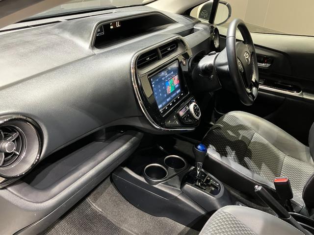 アクア クロスオーバー　純正ナビ　バックカメラ　ＥＴＣ　Ｂｌｕｅｔｏｏｔｈ接続　純正アルミホイール　ルーフレール　衝突被害軽減ブレーキ　レーンキープアシスト　オートハイビーム　シートヒーター　スマートキー　電動格納式ミラー（28枚目）