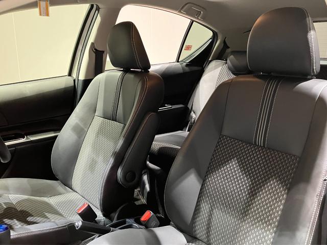 アクア クロスオーバー　純正ナビ　バックカメラ　ＥＴＣ　Ｂｌｕｅｔｏｏｔｈ接続　純正アルミホイール　ルーフレール　衝突被害軽減ブレーキ　レーンキープアシスト　オートハイビーム　シートヒーター　スマートキー　電動格納式ミラー（29枚目）