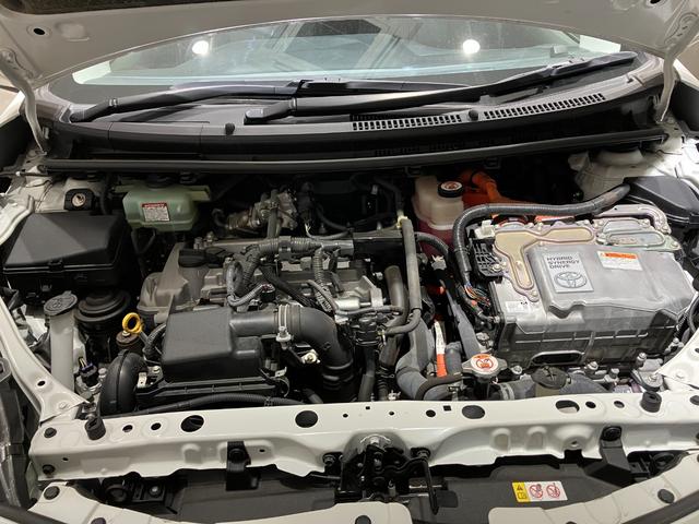 アクア クロスオーバー　純正ナビ　バックカメラ　ＥＴＣ　Ｂｌｕｅｔｏｏｔｈ接続　純正アルミホイール　ルーフレール　衝突被害軽減ブレーキ　レーンキープアシスト　オートハイビーム　シートヒーター　スマートキー　電動格納式ミラー（54枚目）