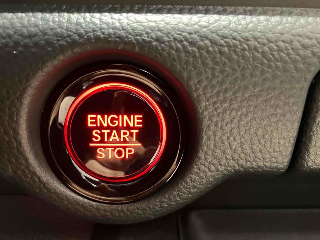 ステップワゴン スパーダ HondaSENSING 両側電動スライドドア 追従型クルーズコントロール 純正アルミホイール 電動リアゲート 電子パーキング オートブレーキホールド シートヒーター 後席エアコン 2列目オットマン(39枚目)
