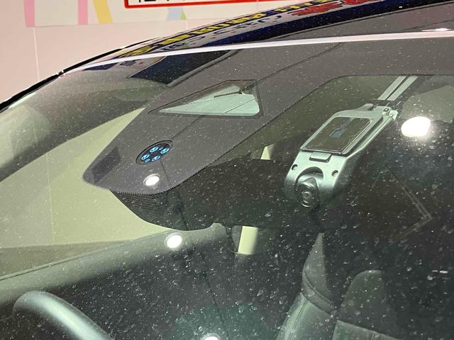 ＺＲ－Ｖ ｅ：ＨＥＶ　Ｚ　ＨｏｎｄａＣＯＮＮＥＣＴ対応ディスプレー　全方位カメラ　ＡｐｐｌｅＣａｒＰｌａｙ　ＥＴＣ　ＨｏｎｄａＳＥＮＳＩＮＧ　アダプティブクルーズコントロール　電動リアゲート　純正アルミホイール　電子パーキング（9枚目）