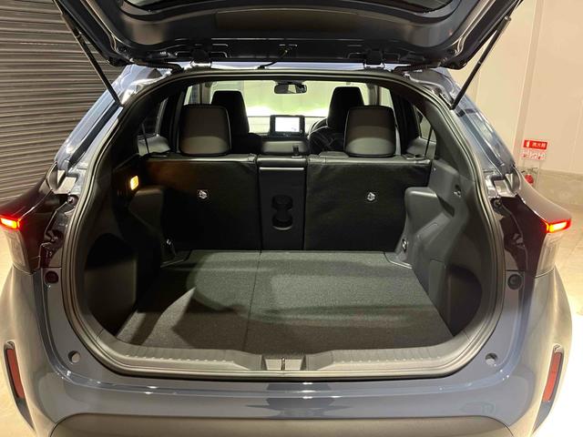 ヤリスクロス ハイブリッドZ ディスプレオーディオ 全方位カメラ Bluetooth接続 ETC 純正アルミホイール 電動シート クルーズコントロール LEDヘッドライト ハンドルヒーター 前席シートヒーター 電子パーキング(16枚目)