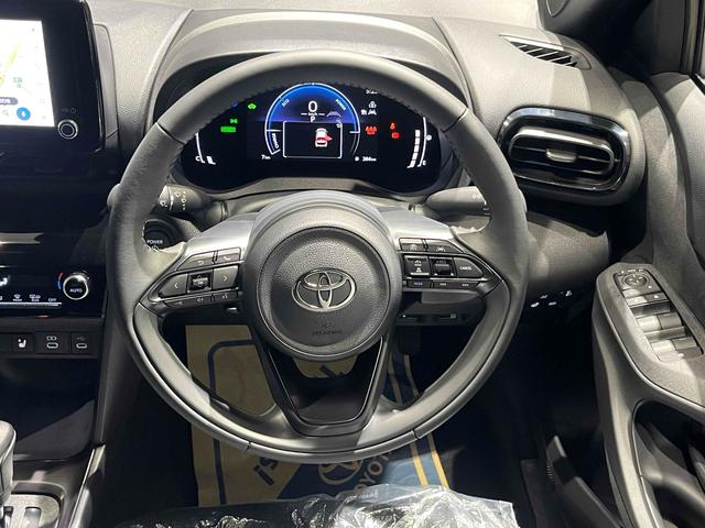 ヤリスクロス ハイブリッドZ ディスプレオーディオ 全方位カメラ Bluetooth接続 ETC 純正アルミホイール 電動シート クルーズコントロール LEDヘッドライト ハンドルヒーター 前席シートヒーター 電子パーキング(37枚目)