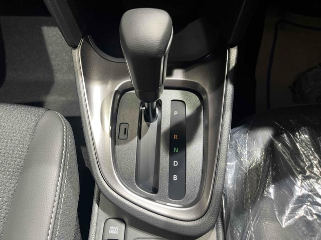 ヤリスクロス ハイブリッドZ ディスプレオーディオ 全方位カメラ Bluetooth接続 ETC 純正アルミホイール 電動シート クルーズコントロール LEDヘッドライト ハンドルヒーター 前席シートヒーター 電子パーキング(46枚目)