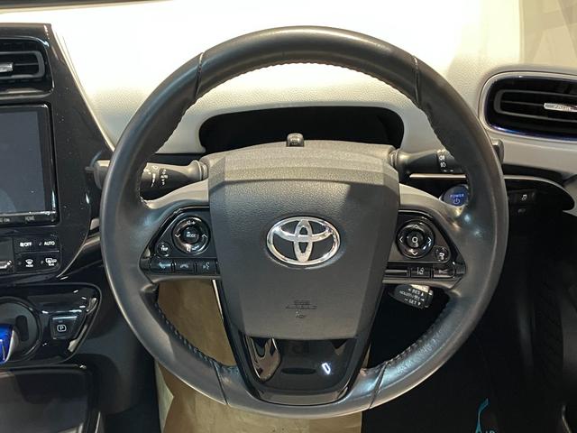 プリウス Aプレミアム ツーリングセレクション クリアランスソナー レーンアシスト オートクルーズコントロール パークアシスト 衝突被害軽減システム バックカメラ アルミホイール オートマチックハイビーム オートライト(19枚目)