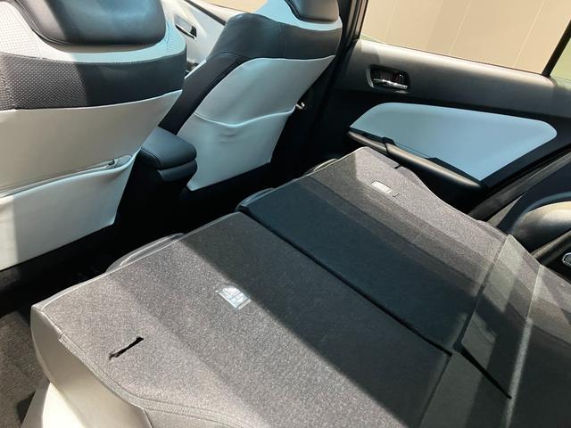 プリウス Aプレミアム ツーリングセレクション クリアランスソナー レーンアシスト オートクルーズコントロール パークアシスト 衝突被害軽減システム バックカメラ アルミホイール オートマチックハイビーム オートライト(22枚目)