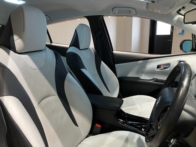 プリウス Aプレミアム ツーリングセレクション クリアランスソナー レーンアシスト オートクルーズコントロール パークアシスト 衝突被害軽減システム バックカメラ アルミホイール オートマチックハイビーム オートライト(32枚目)