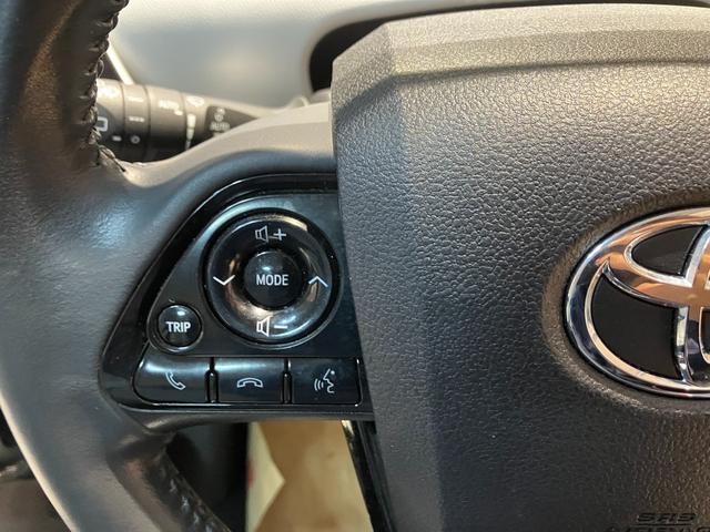 プリウス Aプレミアム ツーリングセレクション クリアランスソナー レーンアシスト オートクルーズコントロール パークアシスト 衝突被害軽減システム バックカメラ アルミホイール オートマチックハイビーム オートライト(36枚目)