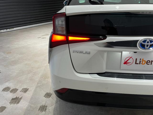 プリウス Aプレミアム ツーリングセレクション クリアランスソナー レーンアシスト オートクルーズコントロール パークアシスト 衝突被害軽減システム バックカメラ アルミホイール オートマチックハイビーム オートライト(56枚目)