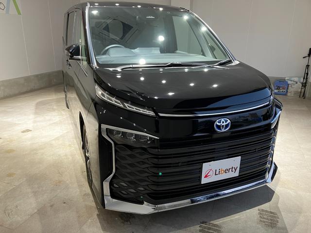 ヴォクシー ハイブリッドＳ－Ｚ　ナビ　バックカメラ　クリアランスソナー　オートクルーズコントロール　レーンアシスト　衝突被害軽減システム　両側電動スライドドア　オートマチックハイビーム　オートライト　ＬＥＤヘッドランプ　スマートキー（11枚目）