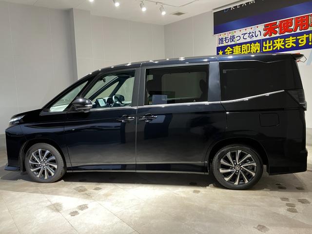 ヴォクシー ハイブリッドＳ－Ｚ　ナビ　バックカメラ　クリアランスソナー　オートクルーズコントロール　レーンアシスト　衝突被害軽減システム　両側電動スライドドア　オートマチックハイビーム　オートライト　ＬＥＤヘッドランプ　スマートキー（13枚目）