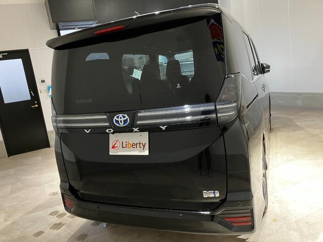 ヴォクシー ハイブリッドＳ－Ｚ　ナビ　バックカメラ　クリアランスソナー　オートクルーズコントロール　レーンアシスト　衝突被害軽減システム　両側電動スライドドア　オートマチックハイビーム　オートライト　ＬＥＤヘッドランプ　スマートキー（16枚目）