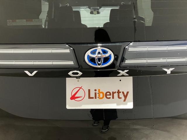 ヴォクシー ハイブリッドＳ－Ｚ　ナビ　バックカメラ　クリアランスソナー　オートクルーズコントロール　レーンアシスト　衝突被害軽減システム　両側電動スライドドア　オートマチックハイビーム　オートライト　ＬＥＤヘッドランプ　スマートキー（26枚目）