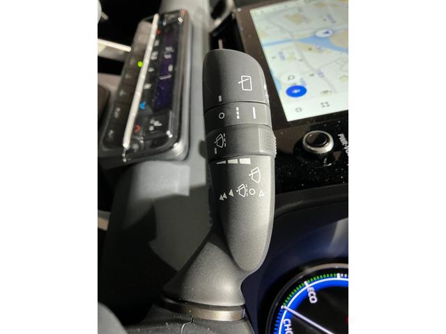 ヴォクシー ハイブリッドＳ－Ｚ　ナビ　バックカメラ　クリアランスソナー　オートクルーズコントロール　レーンアシスト　衝突被害軽減システム　両側電動スライドドア　オートマチックハイビーム　オートライト　ＬＥＤヘッドランプ　スマートキー（42枚目）