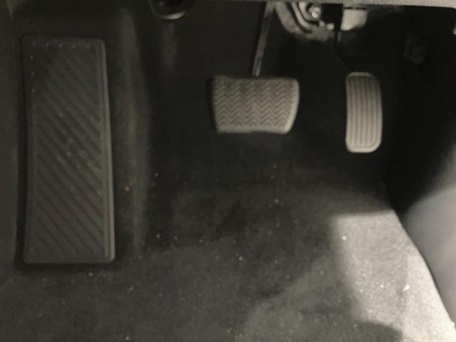 ヴォクシー ハイブリッドＳ－Ｚ　ナビ　バックカメラ　クリアランスソナー　オートクルーズコントロール　レーンアシスト　衝突被害軽減システム　両側電動スライドドア　オートマチックハイビーム　オートライト　ＬＥＤヘッドランプ　スマートキー（49枚目）