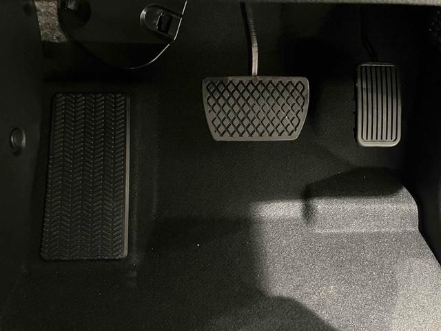 ステップワゴン スパーダ　ＨｏｎｄａＳＥＮＳＩＮＧ　両側電動スライドドア　電動リアゲート　アダプティブクルーズ　純正アルミホイール　オートライト　スマートキー　電動格納ミラー　シートヒーター　３列シート（25枚目）