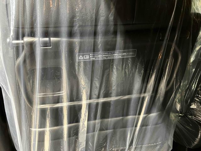 ステップワゴン スパーダ　ＨｏｎｄａＳＥＮＳＩＮＧ　両側電動スライドドア　電動リアゲート　アダプティブクルーズ　純正アルミホイール　オートライト　スマートキー　電動格納ミラー　シートヒーター　３列シート（47枚目）