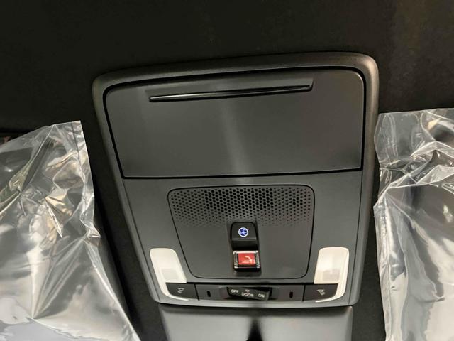 ステップワゴン スパーダ　ＨｏｎｄａＳＥＮＳＩＮＧ　両側電動スライドドア　電動リアゲート　アダプティブクルーズ　純正アルミホイール　オートライト　スマートキー　電動格納ミラー　シートヒーター　３列シート（51枚目）