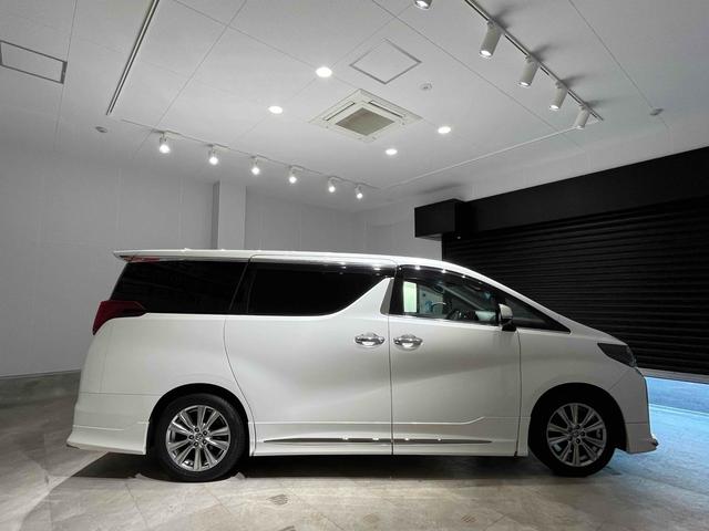 アルファード ２．５Ｓ　タイプゴールド　純正ナビ　バックカメラ　ＥＴＣ　両側電動スライドドア　純正アルミホイール　ＬＥＤヘッドライト　フォグライト　電動テ－ルゲ－ト　電格ミラー　オートハイビーム　ＡＢＳ（12枚目）