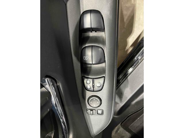 セレナ ハイウェイスター ETC バックカメラ TV クリアランスソナー オートクルーズコントロール 衝突被害軽減システム 両側スライド・片側電動 オートライト スマートキー アイドリングストップ(55枚目)