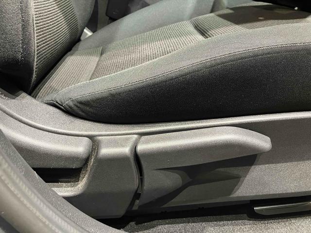 ノート Ｓ　ＥＴＣ　全周囲カメラ　ナビ　デジタルインナーミラー　クリアランスソナー　衝突被害軽減システム　オートマチックハイビーム　オートライト　スマートキー　電動格納ミラー　ＣＶＴ　盗難防止システム（28枚目）