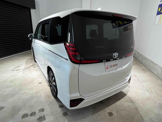 ノア ハイブリッドS-Z バックカメラ ナビ オートクルーズコントロール 衝突被害軽減システム 両側電動スライドドア オートマチックハイビーム オートライト LEDヘッドランプ スマートキー 電動格納ミラー 3列シート CVT(14枚目)