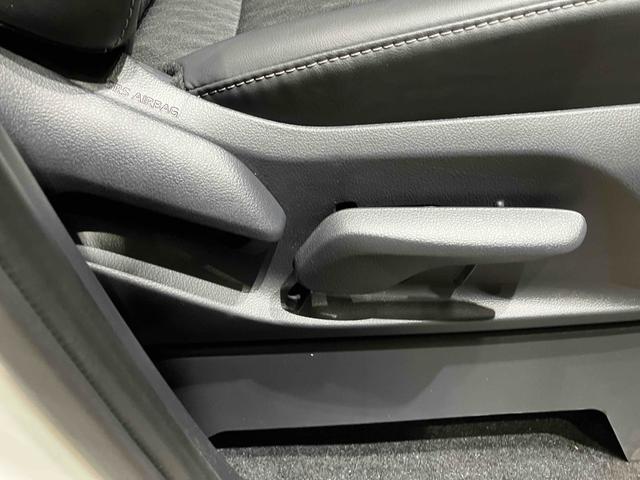 ノア ハイブリッドS-Z バックカメラ ナビ オートクルーズコントロール 衝突被害軽減システム 両側電動スライドドア オートマチックハイビーム オートライト LEDヘッドランプ スマートキー 電動格納ミラー 3列シート CVT(29枚目)