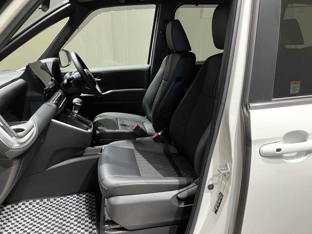 ノア ハイブリッドS-Z バックカメラ ナビ オートクルーズコントロール 衝突被害軽減システム 両側電動スライドドア オートマチックハイビーム オートライト LEDヘッドランプ スマートキー 電動格納ミラー 3列シート CVT(32枚目)