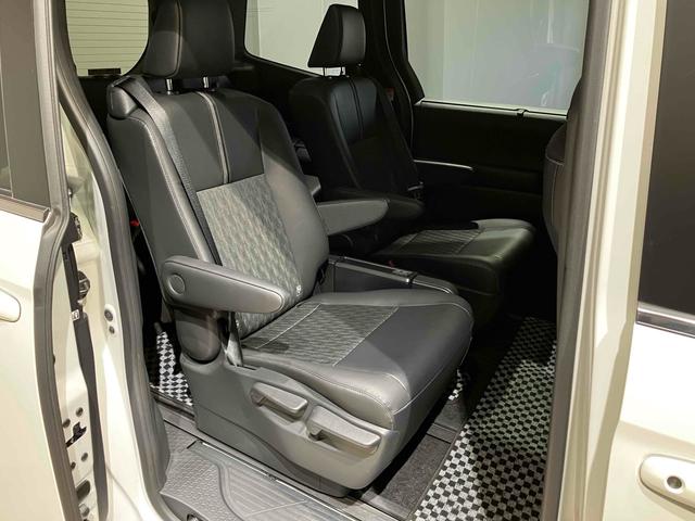 ノア ハイブリッドS-Z バックカメラ ナビ オートクルーズコントロール 衝突被害軽減システム 両側電動スライドドア オートマチックハイビーム オートライト LEDヘッドランプ スマートキー 電動格納ミラー 3列シート CVT(34枚目)