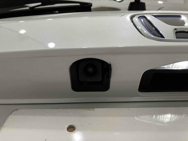 フリード ｅ：ＨＥＶエアー　クリアランスソナー　オートクルーズコントロール　衝突被害軽減システム　両側電動スライドドア　オートライト　ＬＥＤヘッドランプ　スマートキー　電動格納ミラー　３列シート　ウォークスルー（19枚目）