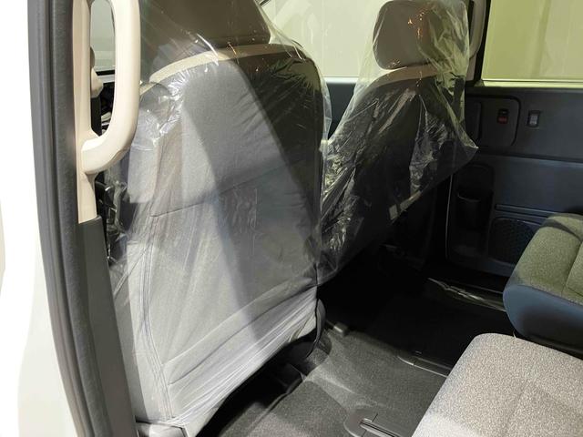 フリード ｅ：ＨＥＶエアー　クリアランスソナー　オートクルーズコントロール　衝突被害軽減システム　両側電動スライドドア　オートライト　ＬＥＤヘッドランプ　スマートキー　電動格納ミラー　３列シート　ウォークスルー（30枚目）