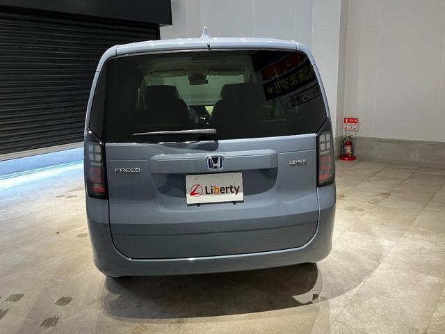 フリード ｅ：ＨＥＶエアー　届出済未使用車　クリアランスソナー　オートクルーズコントロール　レーンアシスト　衝突被害軽減システム　両側電動スライドドア　オートライト　ＬＥＤヘッドランプ　スマートキー　アイドリングストップ（12枚目）
