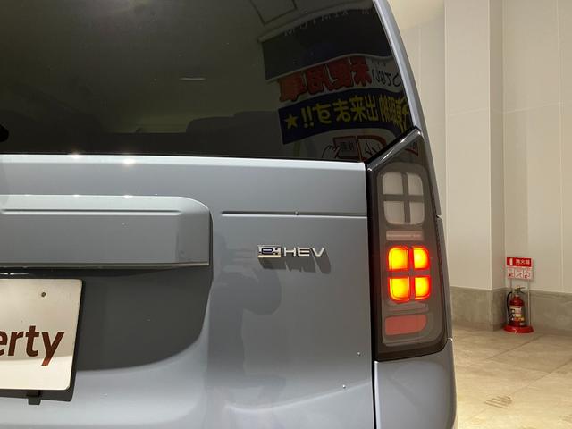 フリード ｅ：ＨＥＶエアー　届出済未使用車　クリアランスソナー　オートクルーズコントロール　レーンアシスト　衝突被害軽減システム　両側電動スライドドア　オートライト　ＬＥＤヘッドランプ　スマートキー　アイドリングストップ（18枚目）