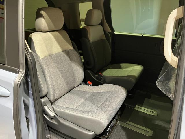 フリード ｅ：ＨＥＶエアー　届出済未使用車　クリアランスソナー　オートクルーズコントロール　レーンアシスト　衝突被害軽減システム　両側電動スライドドア　オートライト　ＬＥＤヘッドランプ　スマートキー　アイドリングストップ（25枚目）