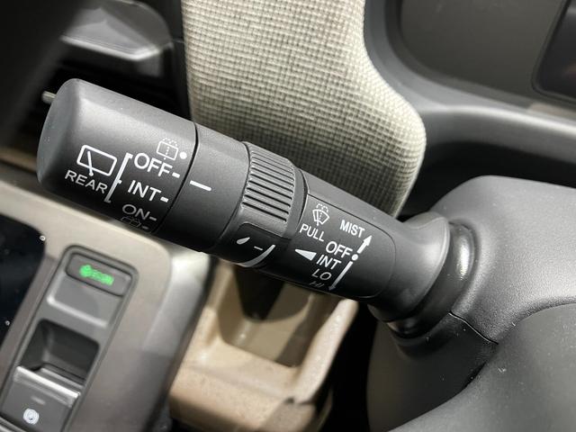 フリード ｅ：ＨＥＶエアー　届出済未使用車　クリアランスソナー　オートクルーズコントロール　レーンアシスト　衝突被害軽減システム　両側電動スライドドア　オートライト　ＬＥＤヘッドランプ　スマートキー　アイドリングストップ（31枚目）