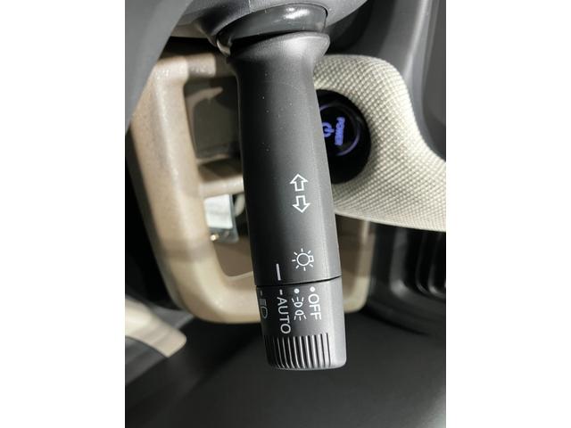 フリード ｅ：ＨＥＶエアー　届出済未使用車　クリアランスソナー　オートクルーズコントロール　レーンアシスト　衝突被害軽減システム　両側電動スライドドア　オートライト　ＬＥＤヘッドランプ　スマートキー　アイドリングストップ（32枚目）