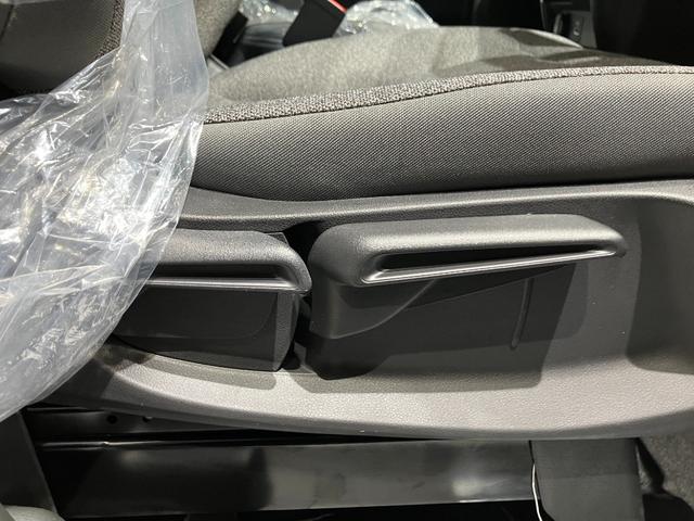 フリード ｅ：ＨＥＶエアー　届出済未使用車　クリアランスソナー　オートクルーズコントロール　レーンアシスト　衝突被害軽減システム　両側電動スライドドア　オートライト　ＬＥＤヘッドランプ　スマートキー　アイドリングストップ（42枚目）