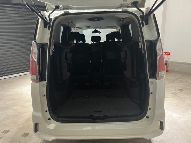 セレナ ハイウェイスター　Ｖセレクション　ＥＴＣ　バックカメラ　ＴＶ　オートクルーズコントロール　衝突被害軽減システム　両側電動スライドドア　オートライト　ＬＥＤヘッドランプ　スマートキー　アイドリングストップ（14枚目）