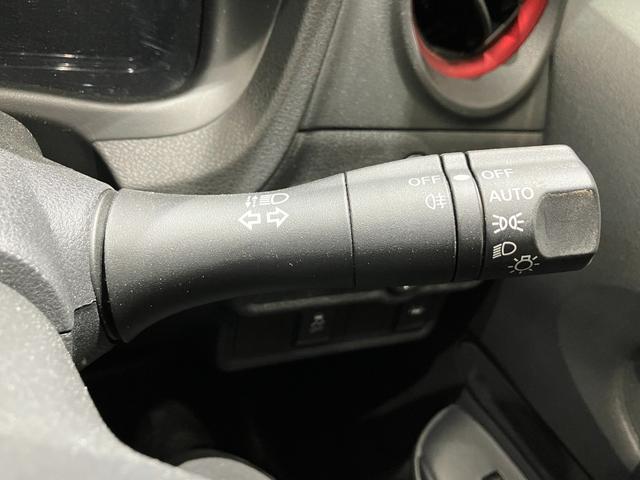 ノート ｅ－パワーニスモ　全周囲カメラ　ナビ　クリアランスソナー　レーンアシスト　衝突被害軽減システム　アルミホイール　オートライト　スマートキー　電動格納ミラー　ＣＶＴ　盗難防止システム　衝突安全ボディ　ＡＢＳ　ＥＳＣ（39枚目）