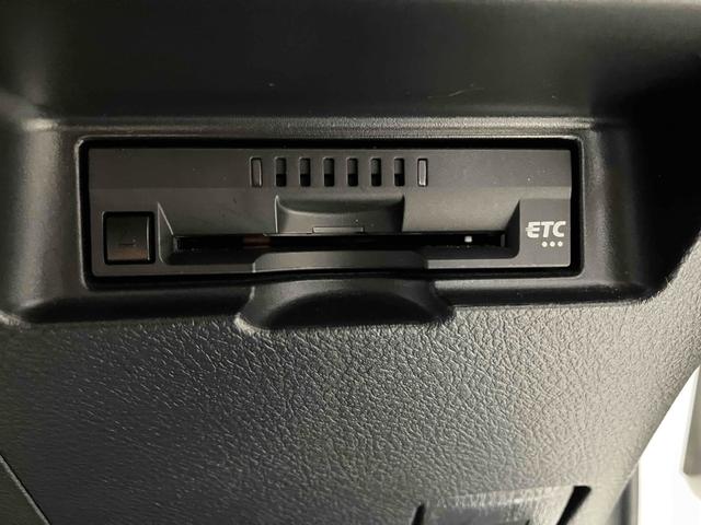 ヴィッツ Ｆ　セーフティーエディション　ナビ　ＥＴＣ　バックカメラ　衝突被害軽減システム　スマートキー　アイドリングストップ　電動格納ミラー　ＣＶＴ　盗難防止システム　衝突安全ボディ　ＡＢＳ　ＥＳＣ　エアコン（7枚目）