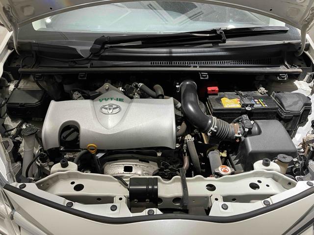 ヴィッツ Ｆ　セーフティーエディション　ナビ　ＥＴＣ　バックカメラ　衝突被害軽減システム　スマートキー　アイドリングストップ　電動格納ミラー　ＣＶＴ　盗難防止システム　衝突安全ボディ　ＡＢＳ　ＥＳＣ　エアコン（17枚目）